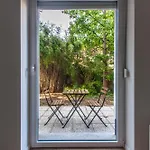 Vipavska House Hostel *