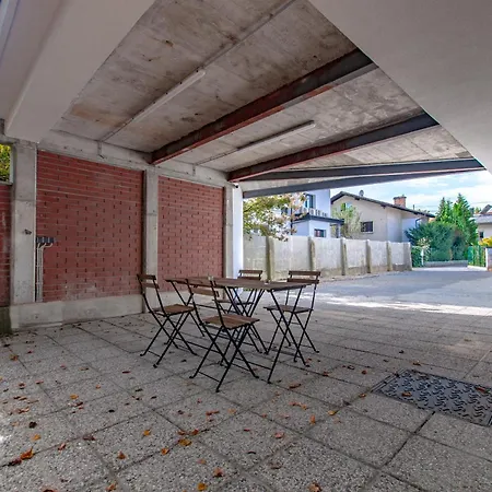 Hostel Vipavska House