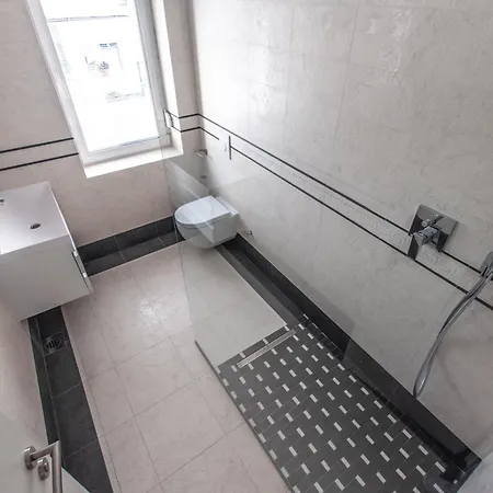 Vipavska House Hostel