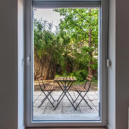 Vipavska House Hostel *