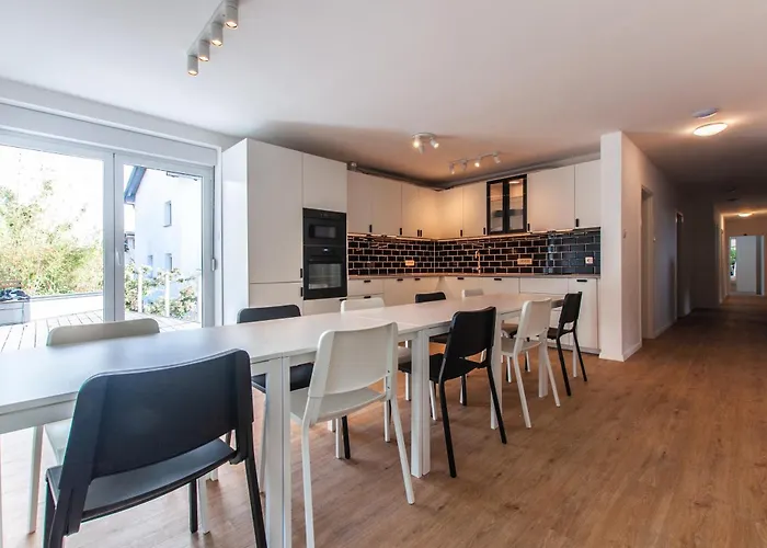 Vipavska House Hostel *