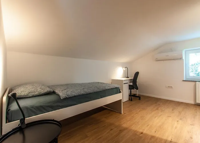 Hostel Vipavska House *