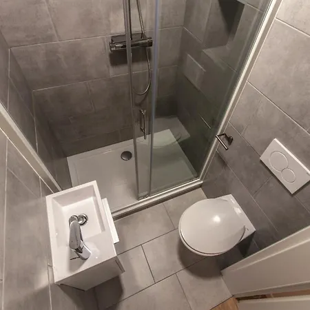 Vipavska House Hostal *