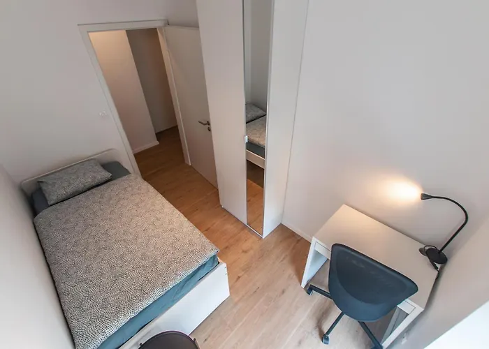 Vipavska House Hostel *